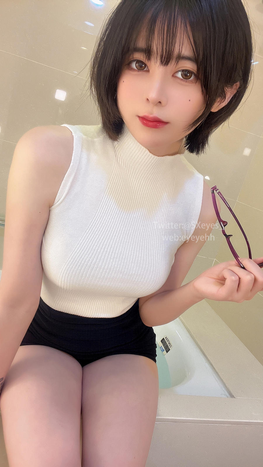 眼酱大魔王w – 风吕に入る  [26P 1V]插图4