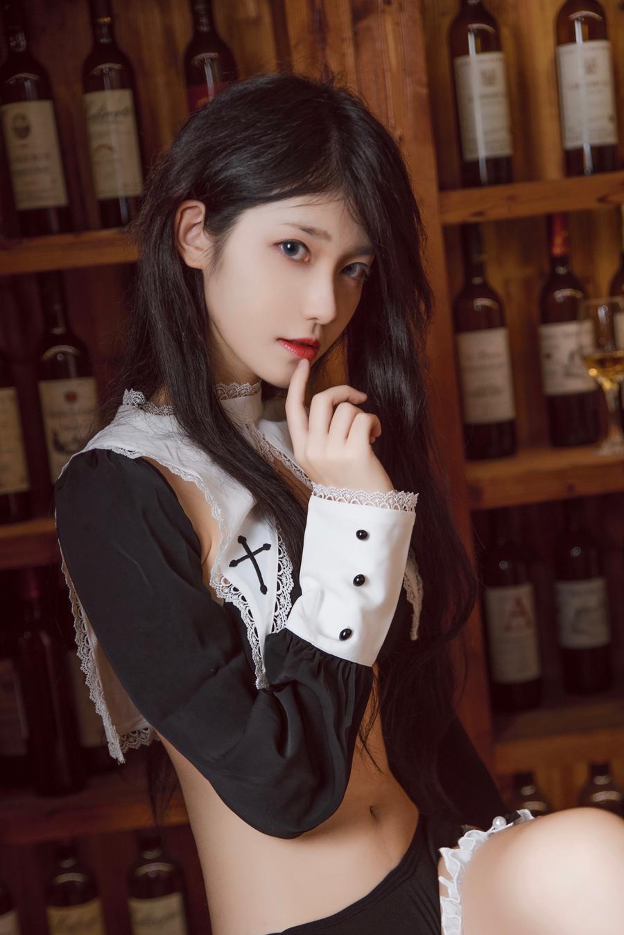 南桃Momoko黑修女写真图集|南桃说懂酒味的女人更有味插图4