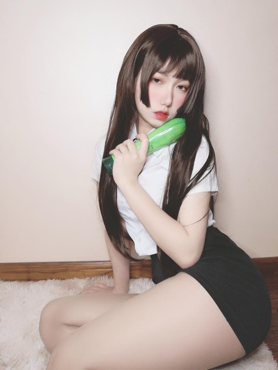 芋圆侑子sj醉酒小秘书写真套图[芋圆侑子图集]插图4