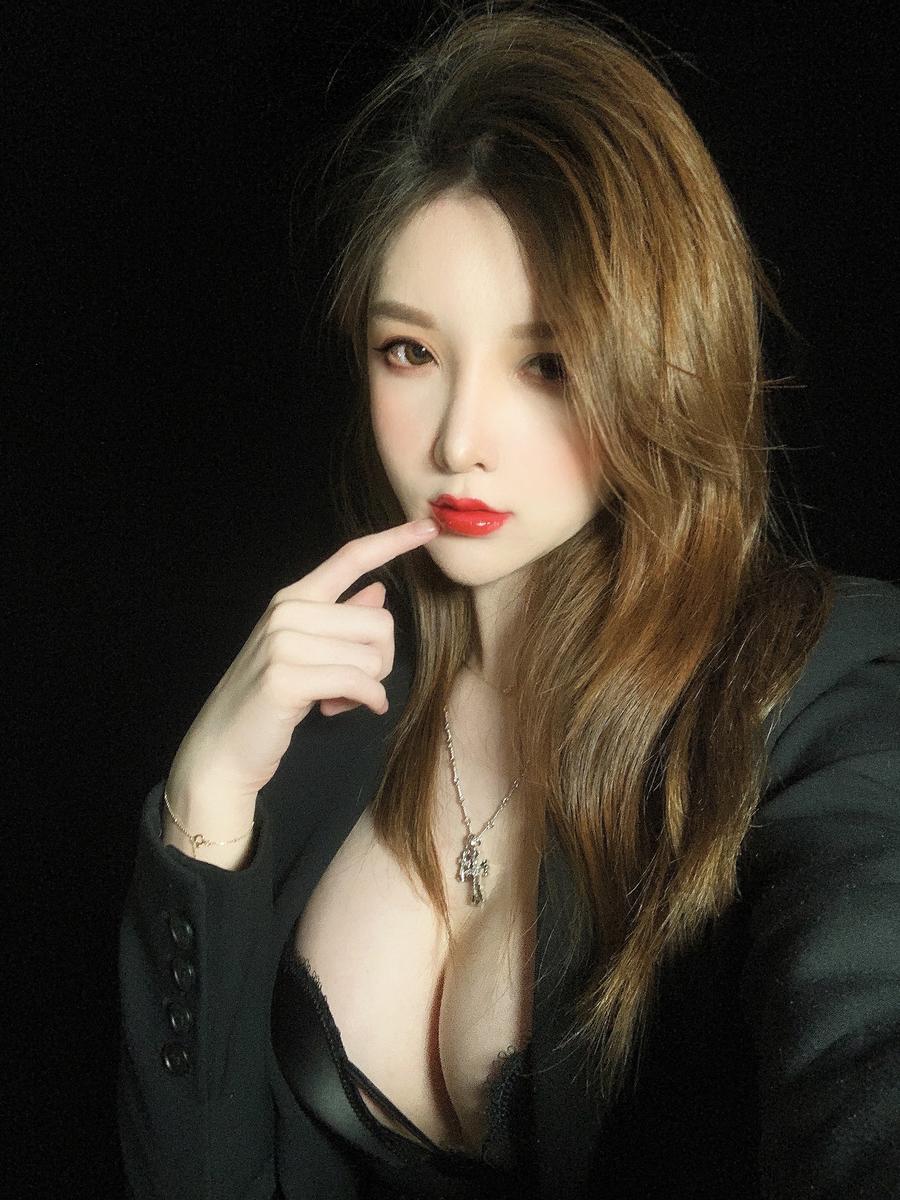 [一小央泽写真]一小央泽优雅的坏女人写真套图图包插图5