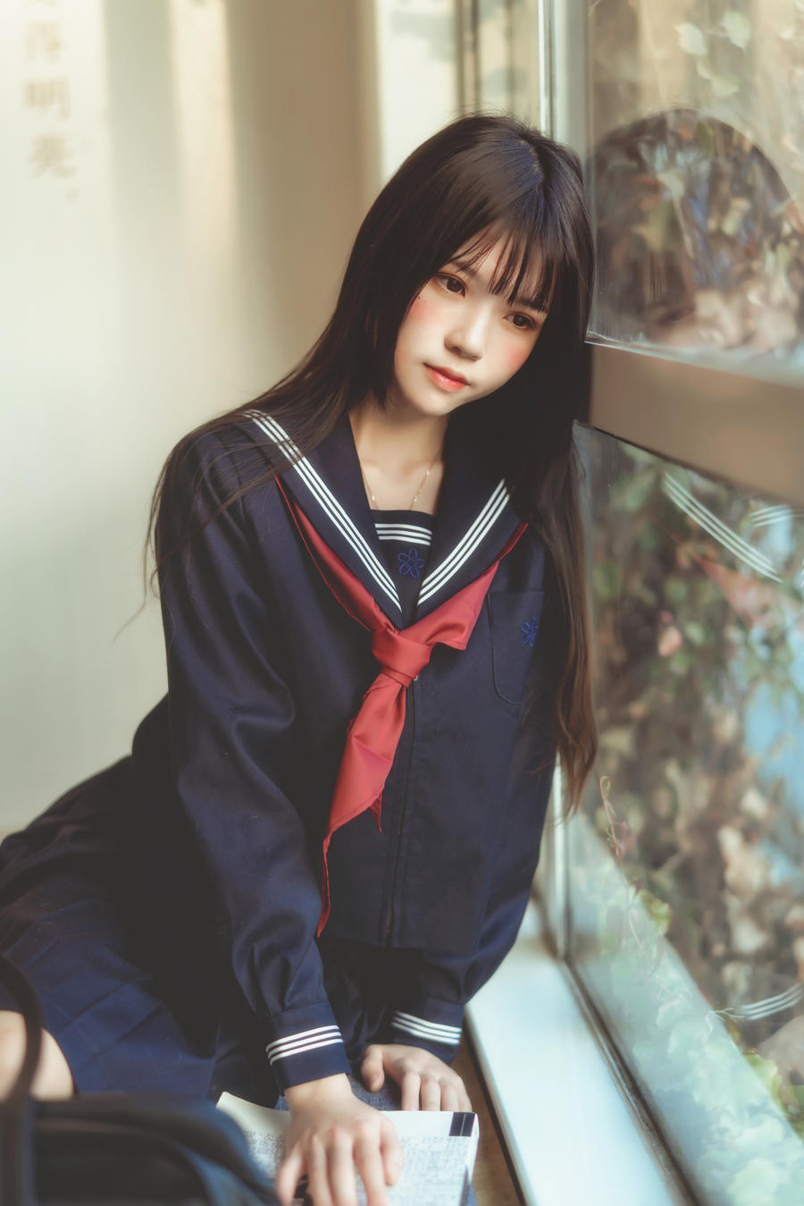 桜桃喵黑色水手服写真图片_桜桃喵黑色水手服写真图集插图4