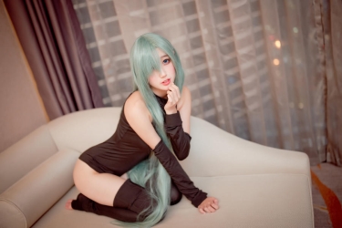 [周叽是可爱兔兔cos套图]周叽是可爱兔兔加藤惠兔女郎cosplay图片图集插图