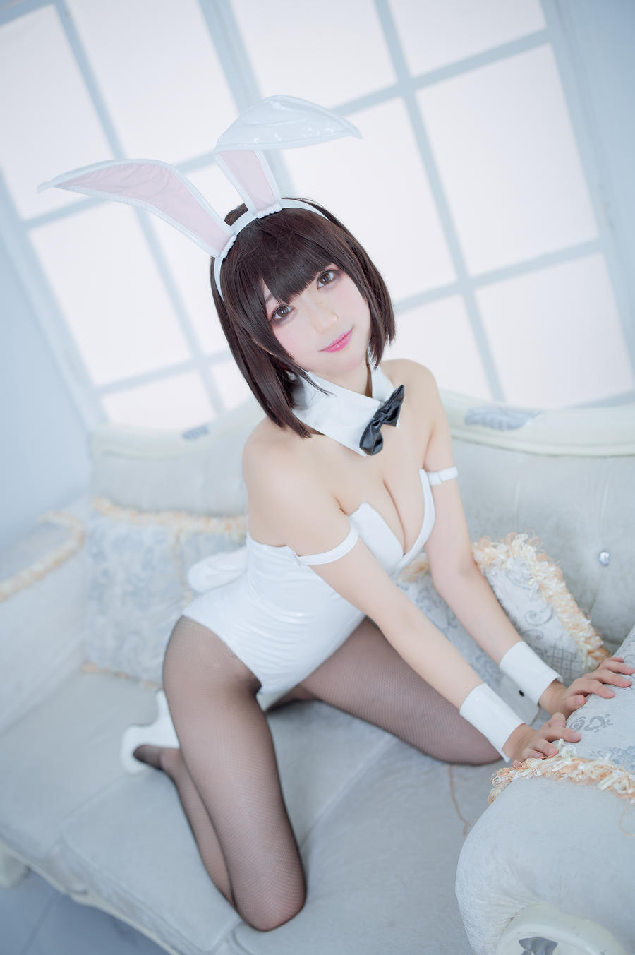 [周叽是可爱兔兔cos套图]周叽是可爱兔兔加藤惠兔女郎cosplay图片图集插图3